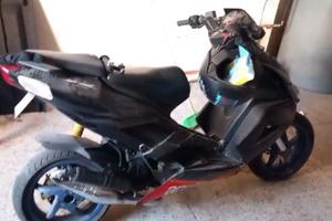 Smembro per pezzi di ricambio Aprilia SR factory R