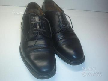 Scarpa in pelle nera Wiston