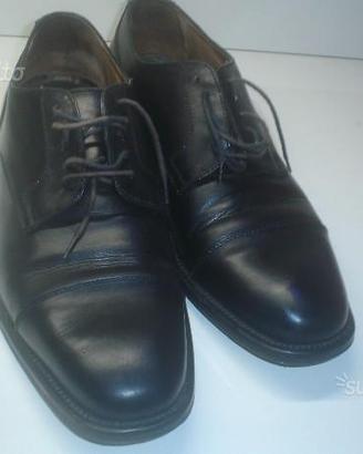 Scarpa in pelle nera Wiston