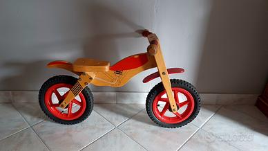 Bicicletta bambino modello moto enduro