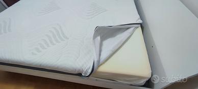 Materasso matrimoniale+coppia cuscini.