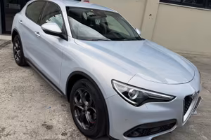 Alfa Romeo Stelvio 2.2 Turbodiesel 160 CV AT8 RWD 