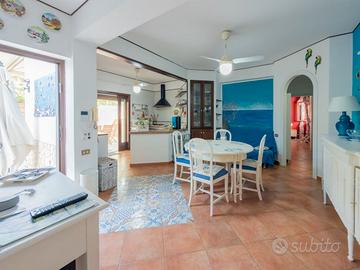 LAST MINUTE villa con accesso privato a mare