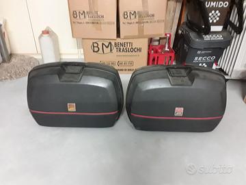 Borse laterali rigide GIVI per moto