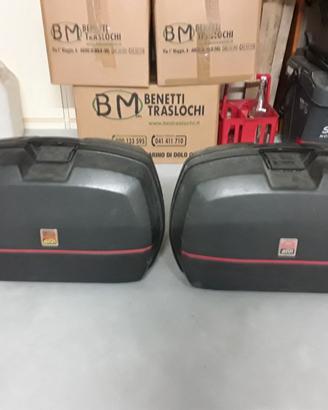 Borse laterali rigide GIVI per moto