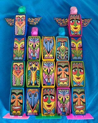 totem incastrabili