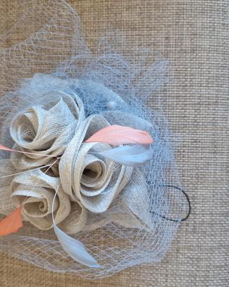 splendido fascinator per capelli 