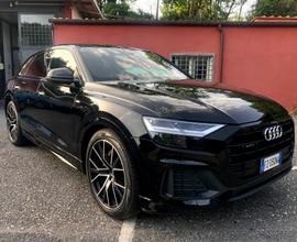 Audi Q8 50 TDI 286 CV quattro S LINE EDITION BLACK