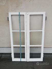 ANTICA FINESTRA A 2 BATTENTI