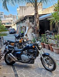 Honda VF 750 magna 