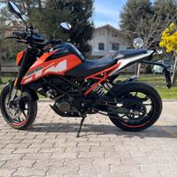 KTM Duke 125