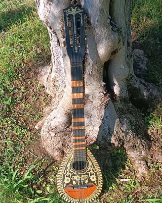 Baglama greco