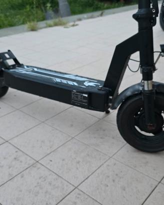 Monopattino elettrico ELECTRIC SCOOTER  DT08