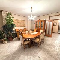 Arredamento completo per sala da pranzo