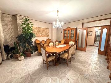 Arredamento completo per sala da pranzo