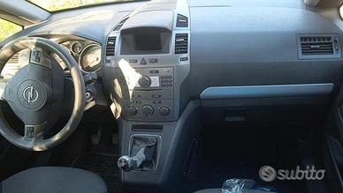 Opel Zafira 7 posti