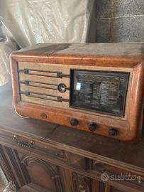 radio a valvole d'epoca modello "215"