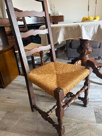 Coppia di Sedie Rustiche Antiche in Noce e Paglia