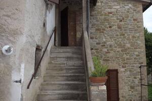 Casa indipendente di 95 m² con più di 5 locali a B
