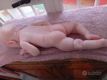 Reborn doll in silicone 