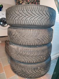 Gomme da neve + cerchi  195 65 R15