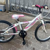 bici bimba 22"