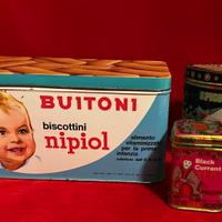 Scatole di latta assortite vintage