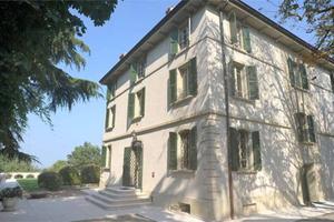 Villa di 600 m² con più di 5 locali e box auto dop
