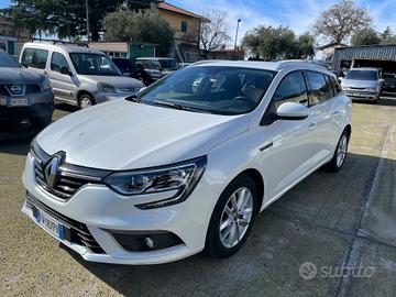 Renault Megane Mégane Sporter dCi 8V 110 CV EDC En