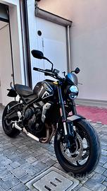 TRIUMPH TRIDENT 660 IN PERFETTE CONDIZIONI