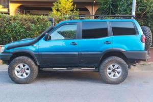 Nissan Terrano 2