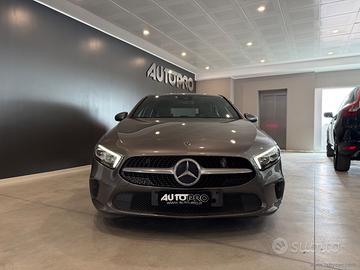 MERCEDES-BENZ A 180 d Automatic Business