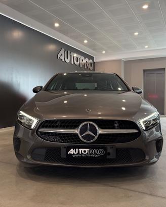 MERCEDES-BENZ A 180 d Automatic Business