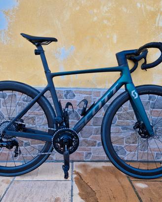 Bici da strada Scott Addict Rc 20 2024