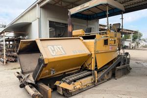 Vibrofinitrice cingolata Bitelli CAT BB 651 C