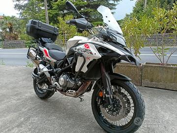 Benelli trk 502x