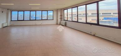 NEGOZIO A CASSANO D'ADDA