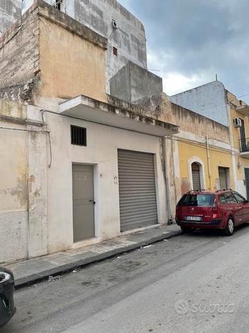 Siracusa Borgata alta Deposito 70 mq