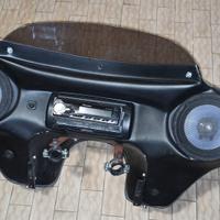 Parabrezza Batwing con Casse Stereo e Radio