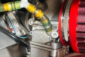 Kit carburatore 30 vhsh  e collettore malossi