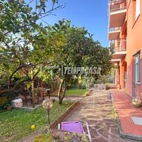 QUADRILOCALE IN VIA MARCONI CON GIARDINO