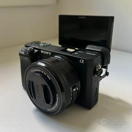 Sony A6400 (14.000 scatti) con obiettivo 16-50 mm