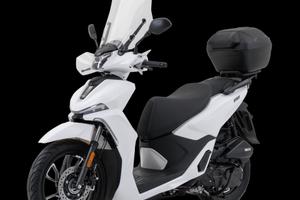 Voge Sfida SR16 125cc con bauletto e parabrezza