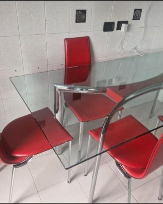 Tavolo Tonin Casa in cristallo 180×90 + 4 sedie in