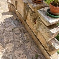 antico arco in pietra