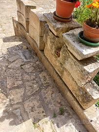 antico arco in pietra