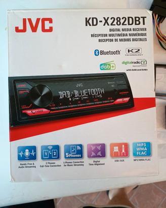 Autoradio bluetooth e Dab JVC.