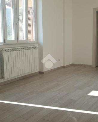 3 LOCALI A VEROLI