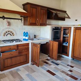Cucina in muratura e legno