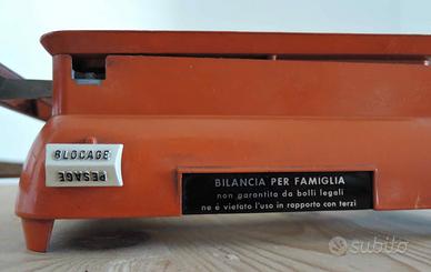 Bilancia pesa neonati Chicco vintage, anni 70 - Collezionismo In vendita a  Taranto